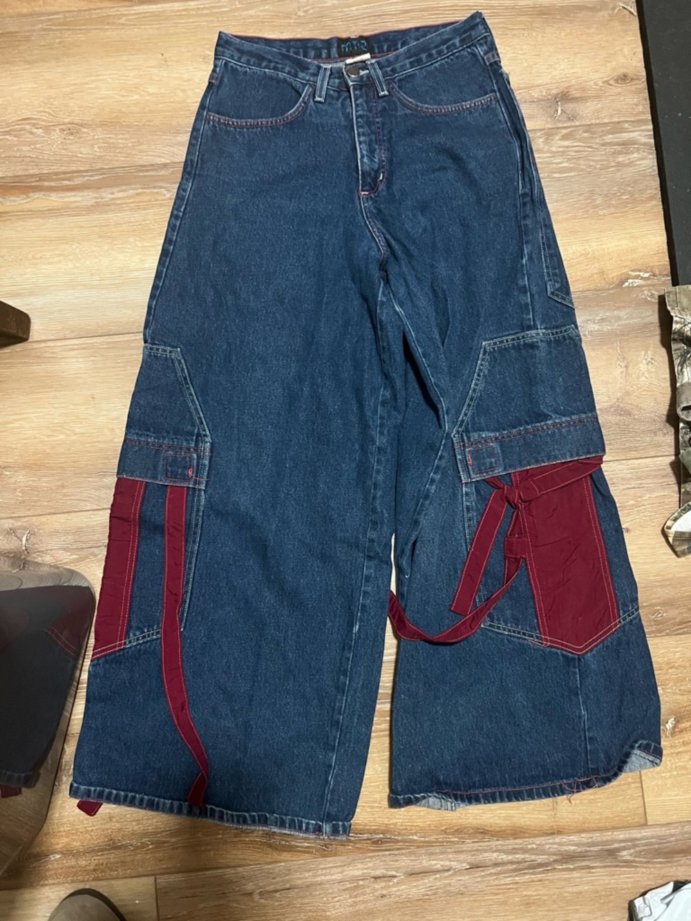 MT:2 super baggy raver wide Leg Dark Wash Denim Cargo Pants with Burgundy Strap